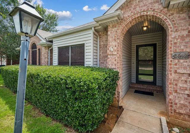 Homes for sale in Corinth, TX | 2612 Fountainview Dr, Corinth, TX 76210 | MLS# 21303352