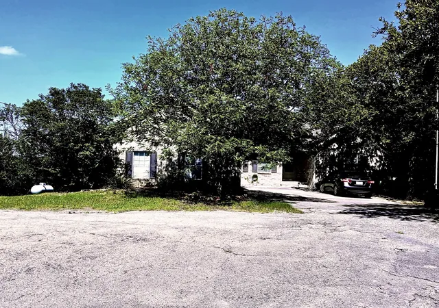 Photo 3 of Single family home for sale at 357 Kellys Cir, Runaway Bay, TX 76426 | MLS# 21310632 | Listing updated on 2026-09-03