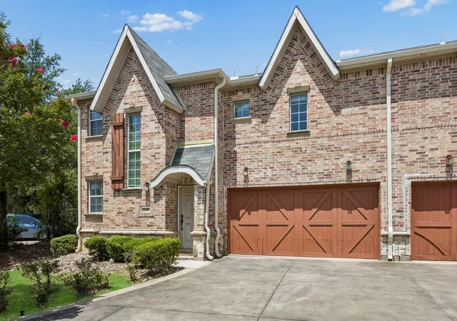 Homes for sale in Carrollton, TX | 2113 Parkview, Carrollton, TX 75006 | MLS# 21310650