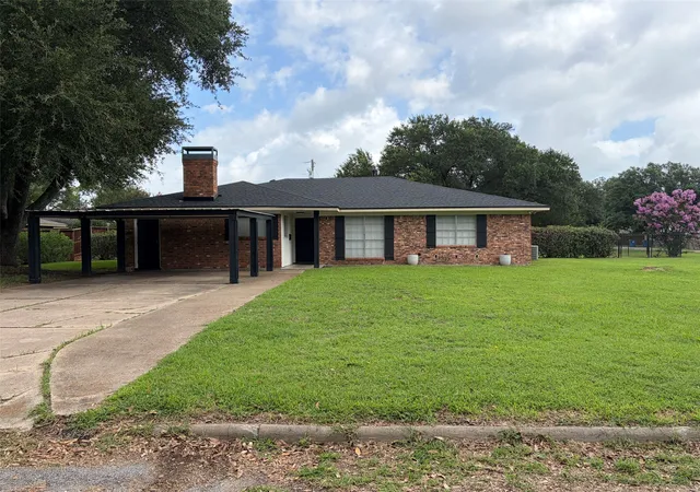 Homes for sale in Mexia, TX | 1027 Evergreen St, Mexia, TX 76667 | MLS# 21310719