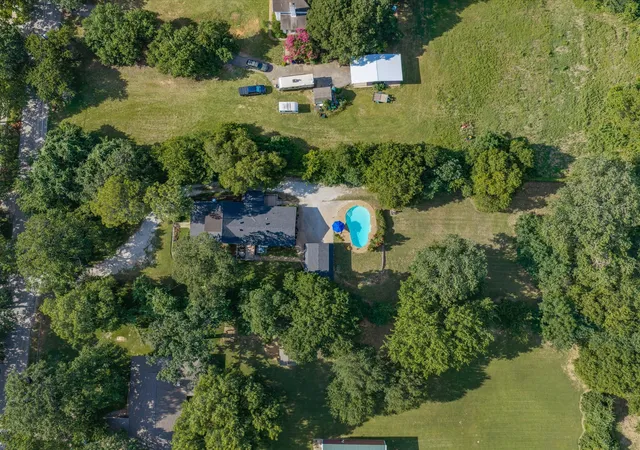 Photo 3 of Single family home for sale at 6000 Bettinger Dr, Colleyville, TX 76034 | MLS# 21310332 | Listing updated on 2026-08-22