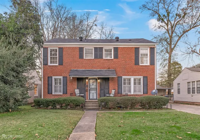 Multi family home for sale at 528 Dudley Dr, Shreveport, LA 71104 | MLS# 21310294