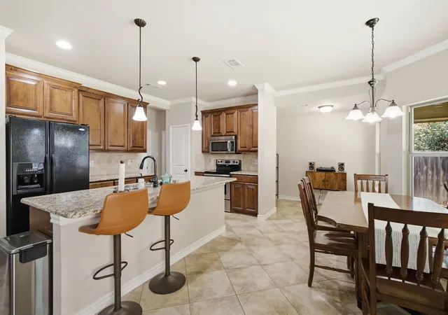 Homes for sale in Weatherford, TX | 2013 Lindentree Dr, Weatherford, TX 76086 | MLS# 21310634