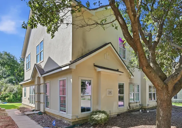 Photo 2 of Townhouse for sale at 341 Regency Dr, Allen, TX 75002 | MLS# 21306514 | Listing updated on 2026-07-11