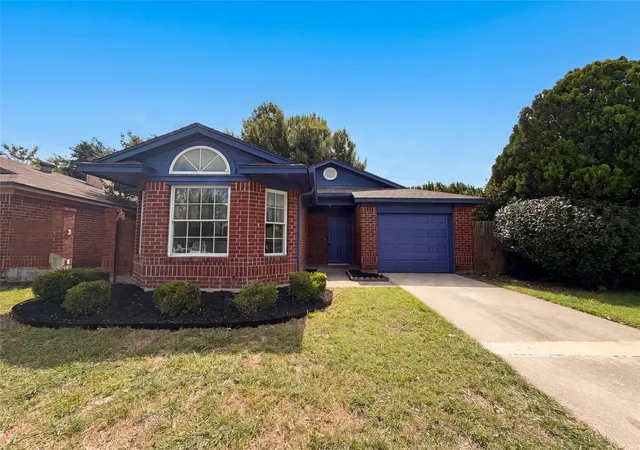Photo 1 of Single family home for sale at 6806 Fire Hill Dr, Fort Worth, TX 76137 | MLS# 21306140 | Listing updated on 2026-08-31
