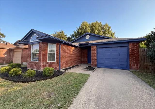 Photo 2 of Single family home for sale at 6806 Fire Hill Dr, Fort Worth, TX 76137 | MLS# 21306140 | Listing updated on 2026-08-31