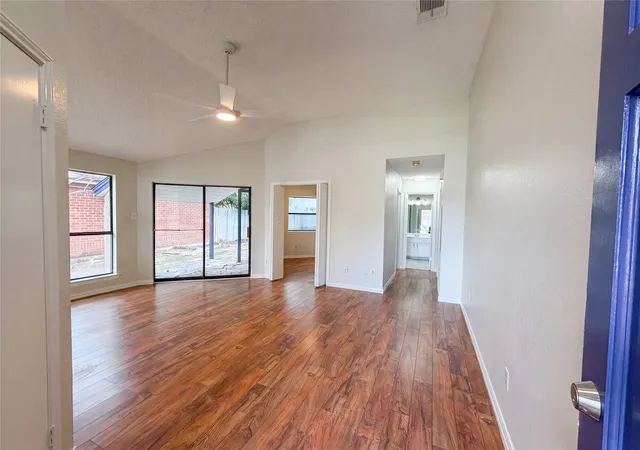 Photo 4 of Single family home for sale at 6806 Fire Hill Dr, Fort Worth, TX 76137 | MLS# 21306140 | Listing updated on 2026-08-31