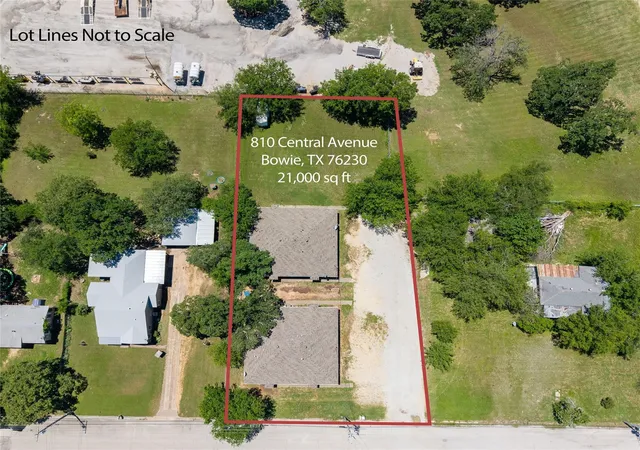 Homes for sale in Bowie, TX | 810 Central Ave, Bowie, TX 76230 | MLS# 21309766