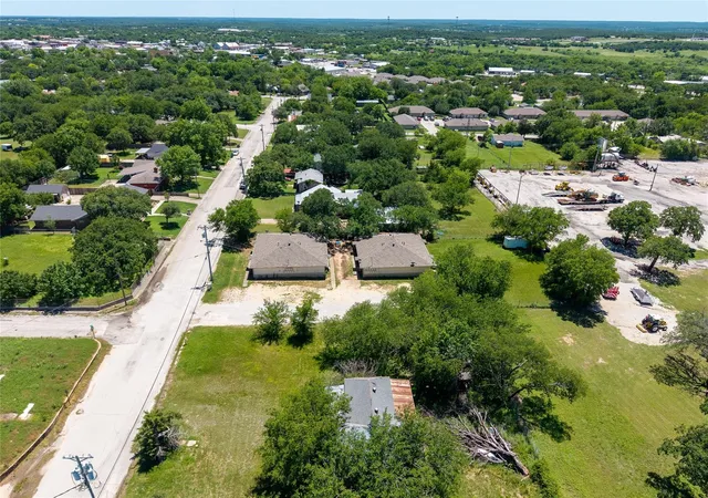 Homes for sale in Bowie, TX | 810 Central Ave, Bowie, TX 76230 | MLS# 21309766