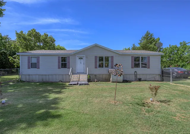 Homes for sale in Sherman, TX | 428 Pennell Rd, Sherman, TX 75090 | MLS# 21272143