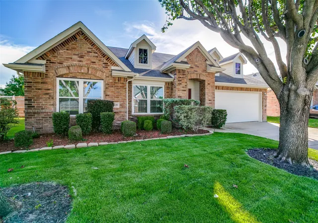 2nd image of 5839 Twilight Dr, Grand Prairie, TX 75052 | MLS# 21309027