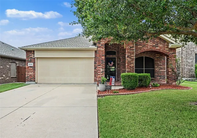 Photo 1 of Single family home for sale at 8208 Sleeping Doe Dr, Fort Worth, TX 76179 | MLS# 21310854 | Listing updated on 2026-08-22