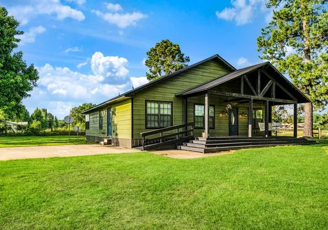Photo 1 of Single family home for sale at 13944 Farm Road 195, Bagwell, TX 75412 | MLS# 21308858 | Listing updated on 2026-08-26