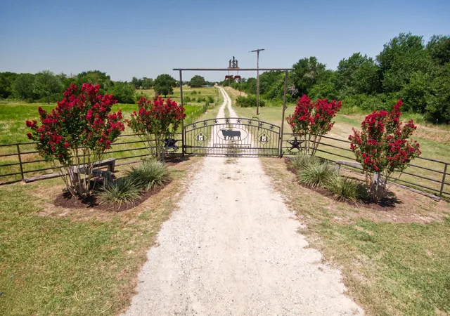 Photo 1 of Single family home for sale at 5562 County Road 1037, Celeste, TX 75423 | MLS# 21309332 | Listing updated on 2026-09-03