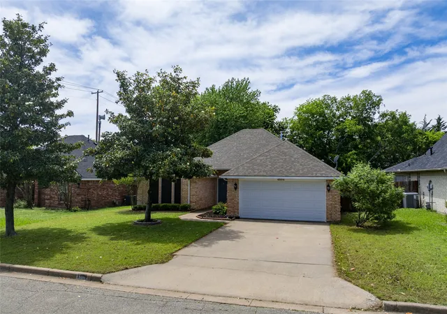 Photo 2 of Single family home for sale at 4804 Hara Ln, Sherman, TX 75092 | MLS# 21310952 | Listing updated on 2026-08-22