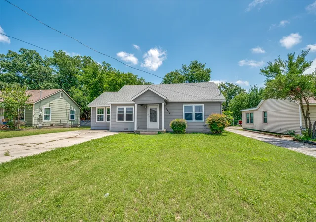 Homes for sale in Gainesville, TX | 1814 Refinery Rd, Gainesville, TX 76240 | MLS# 21310981