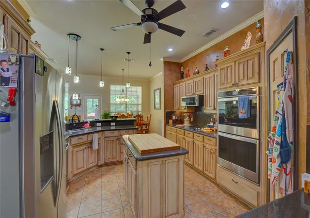 Homes for sale in Cresson, TX | 239 Palomino Ct, Cresson, TX 76035 | MLS# 21308934