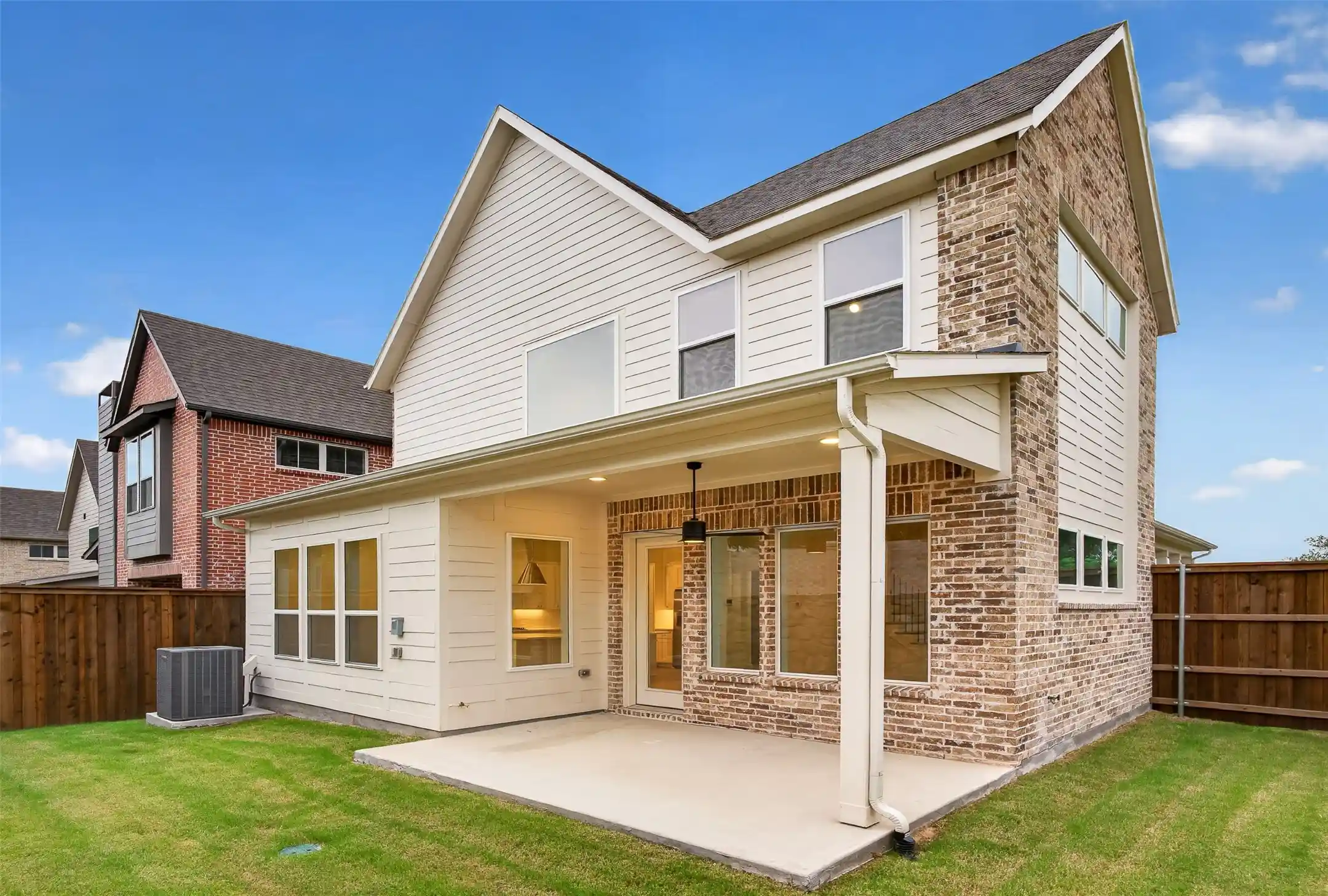 Photo 1 of Single family home for sale at 9676 Mav Ln, Dallas, TX 75238 | MLS# 21310806 | Listing updated on 2026-10-18