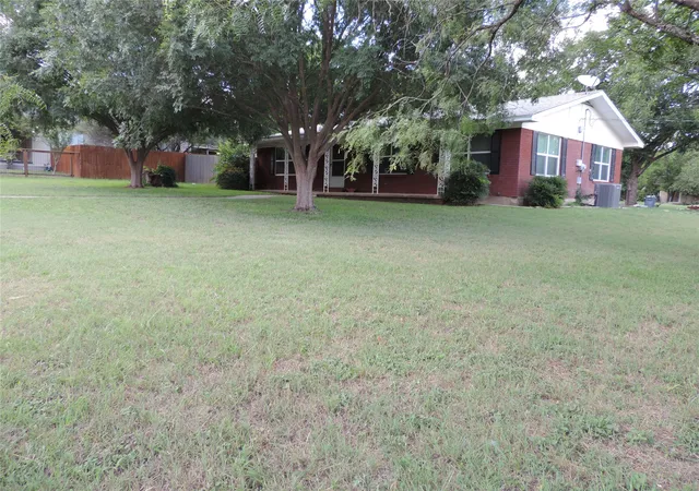 Homes for sale in Stephenville, TX | 581 Alexander Rd, Stephenville, TX 76401 | MLS# 21310906