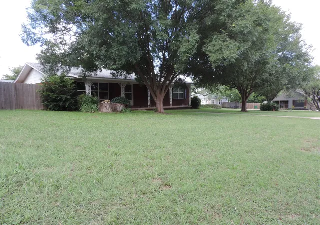 Homes for sale in Stephenville, TX | 581 Alexander Rd, Stephenville, TX 76401 | MLS# 21310906