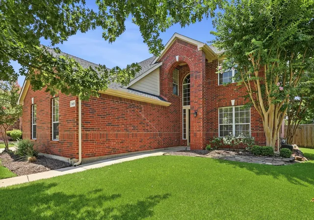 Homes for sale in Flower Mound, TX | 1401 Big Falls Dr, Flower Mound, TX 75028 | MLS# 21307732