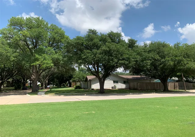 Photo 4 of Single family home for sale at 1456 Wind Cave Cir, Plano, TX 75023 | MLS# 21309957 | Listing updated on 2026-07-25