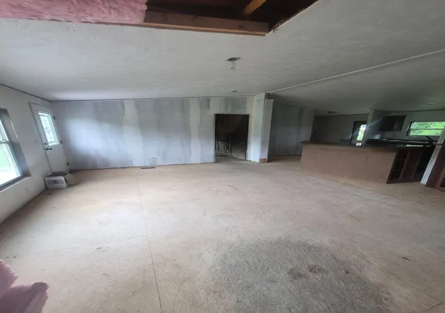 Photo 4 of Single family home for sale at 210 Cr 4317 Heard Rd, Naples, TX 75568 | MLS# 21310861 | Listing updated on 2026-08-22