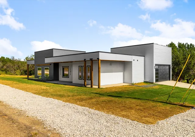 Photo 1 of Single family home for sale at 3501 Sleepy Water Rd, Granbury, TX 76048 | MLS# 21311096 | Listing updated on 2026-08-22