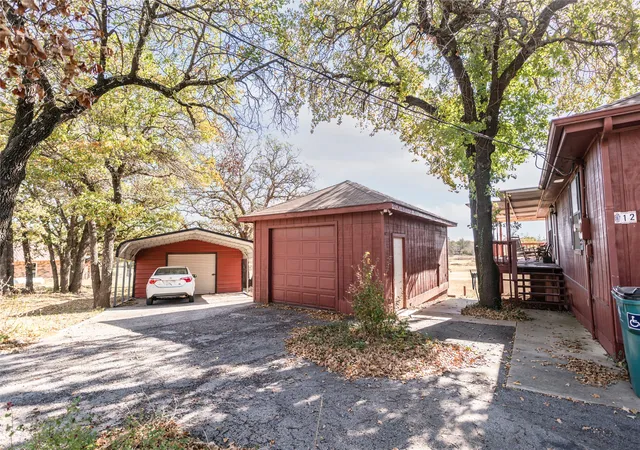 Homes for sale in Nocona, TX | 121 Fairway Dr, Nocona, TX 76255 | MLS# 21311118