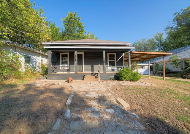 1st image of 413 Manson St, Wolfe City, TX 75496 | MLS# 21311113