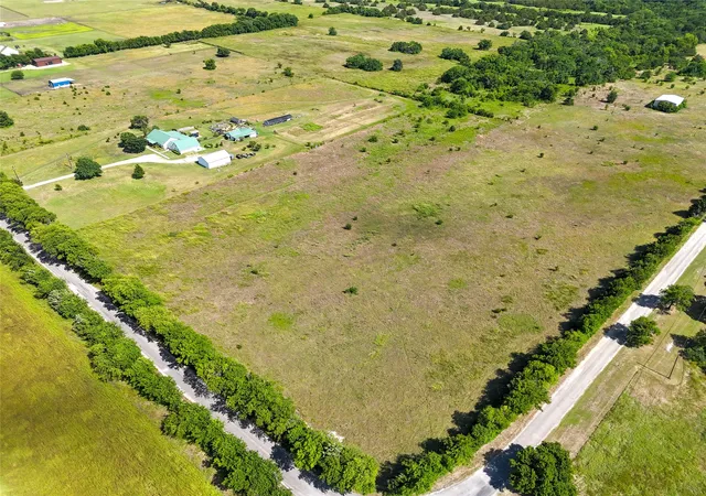 Photo 2 of Land for sale at Tbd Lot 2 Knothole Rd, Whitewright, TX 75491 | MLS# 21290536 | Listing updated on 2026-08-22