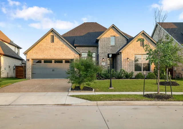 Photo 3 of Single family home for sale at 1432 Casting Rdg, Mesquite, TX 75181 | MLS# 21308401 | Listing updated on 2026-08-28
