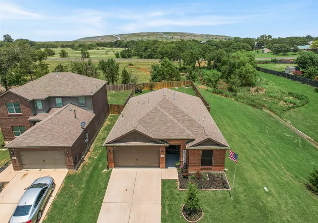 Homes for sale in Ferris, TX | 721 Clark Dr, Ferris, TX 75125 | MLS# 21308928