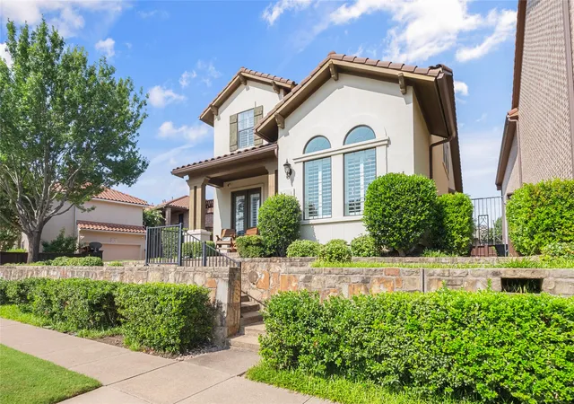 Homes for sale in Irving, TX | 7019 Comal Dr, Irving, TX 75039 | MLS# 21300395