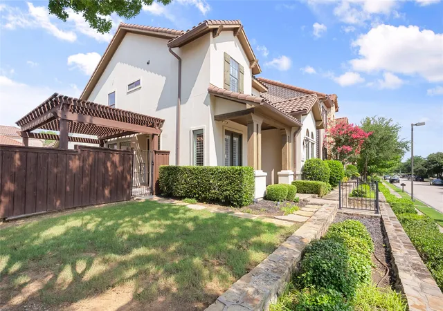 Homes for sale in Irving, TX | 7019 Comal Dr, Irving, TX 75039 | MLS# 21300395