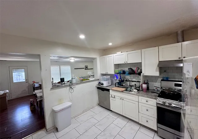 Photo 4 of Single family home for sale at 5032 Goodman Ave, Fort Worth, TX 76107 | MLS# 21308642 | Listing updated on 2026-08-22