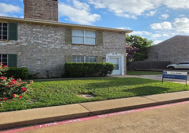 Homes for sale in Duncanville, TX | 137 Graystone Pl, Duncanville, TX 75137 | MLS# 21305648