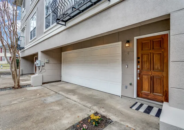 Photo 3 of Multi family home for sale at 5702 Hudson St #2, Dallas, TX 75206 | MLS# 21311258 | Listing updated on 2026-07-15