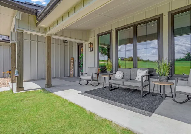 Photo 2 of Single family home for sale at 1095 Sister Grove Rd, Van Alstyne, TX 75495 | MLS# 21311139 | Listing updated on 2026-08-29