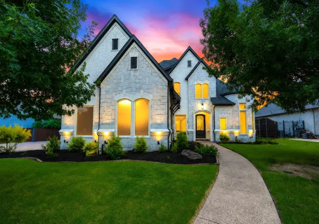 1st image of 502 Clear Vista Dr, Trophy Club, TX 76262 | MLS# 21300401