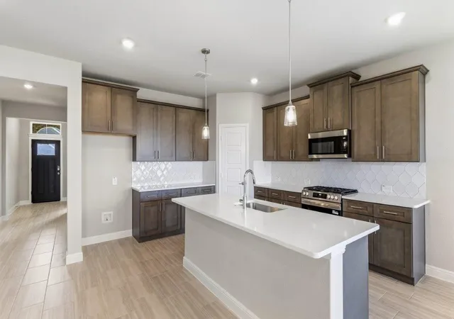 Photo 2 of Single family home for sale at 17137 Manzanilla Dr, Justin, TX 76247 | MLS# 21310081 | Listing updated on 2026-10-02