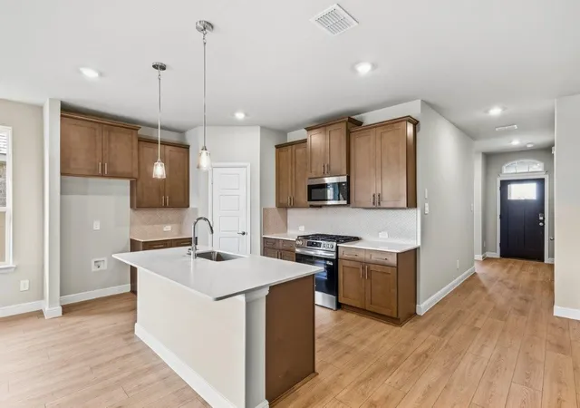 Photo 2 of Single family home for sale at 17132 Manzanilla Dr, Justin, TX 76247 | MLS# 21310514 | Listing updated on 2026-10-02
