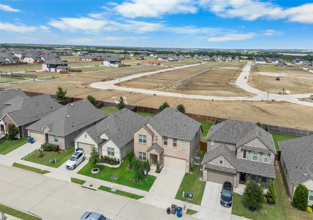 Photo 3 of Single family home for sale at 5020 Wilder Ave, Aubrey, TX 76227 | MLS# 21299710 | Listing updated on 2026-09-03