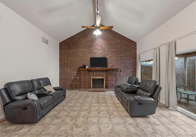 Photo 4 of Single family home for sale at 2723 Canyon Oaks Ct, Temple, TX 76502 | MLS# 21311224 | Listing updated on 2026-09-15