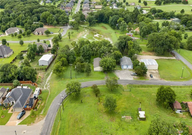 Homes for sale in Pottsboro, TX | 830 Pearce Dr, Pottsboro, TX 75076 | MLS# 21310094