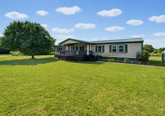 Homes for sale in Bridgeport, TX | 212 Private Road 1307, Bridgeport, TX 76426 | MLS# 21308325