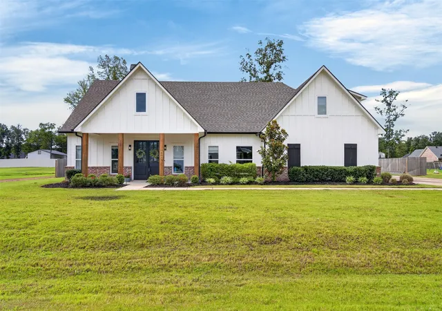 Single family home for sale at 690 Popsi Ln, Stonewall, LA 71078 | MLS# 21310743
