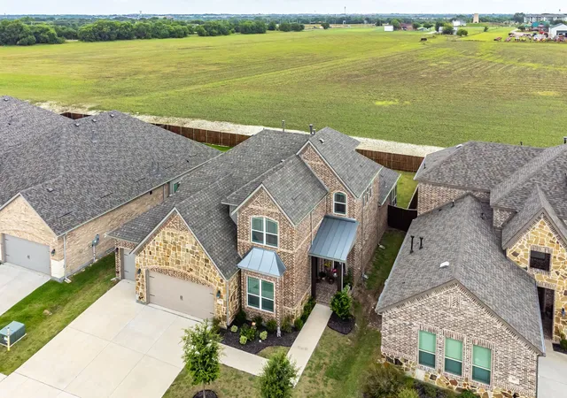 Photo 2 of Single family home for sale at 313 Tate Ln, Anna, TX 75409 | MLS# 21310891 | Listing updated on 2026-09-17