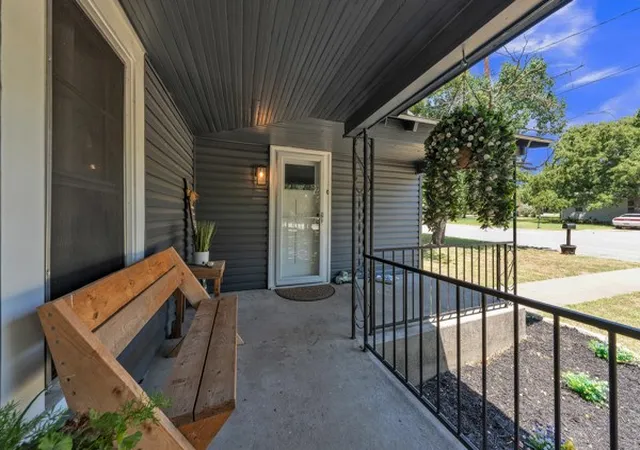 4th image of 1011 Franklin St, Weatherford, TX 76086 | MLS# 21311263