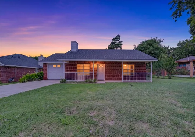 Photo 1 of Sale Pending at 209 Pafford St, Justin, TX 76247 | MLS# 21311385 | Listing updated on 2026-08-18